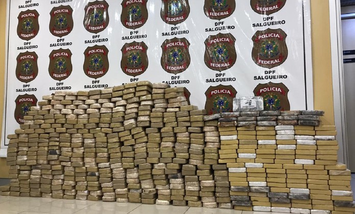 Serra Talhada: Motorista é preso transportando 500 Kg de cocaína